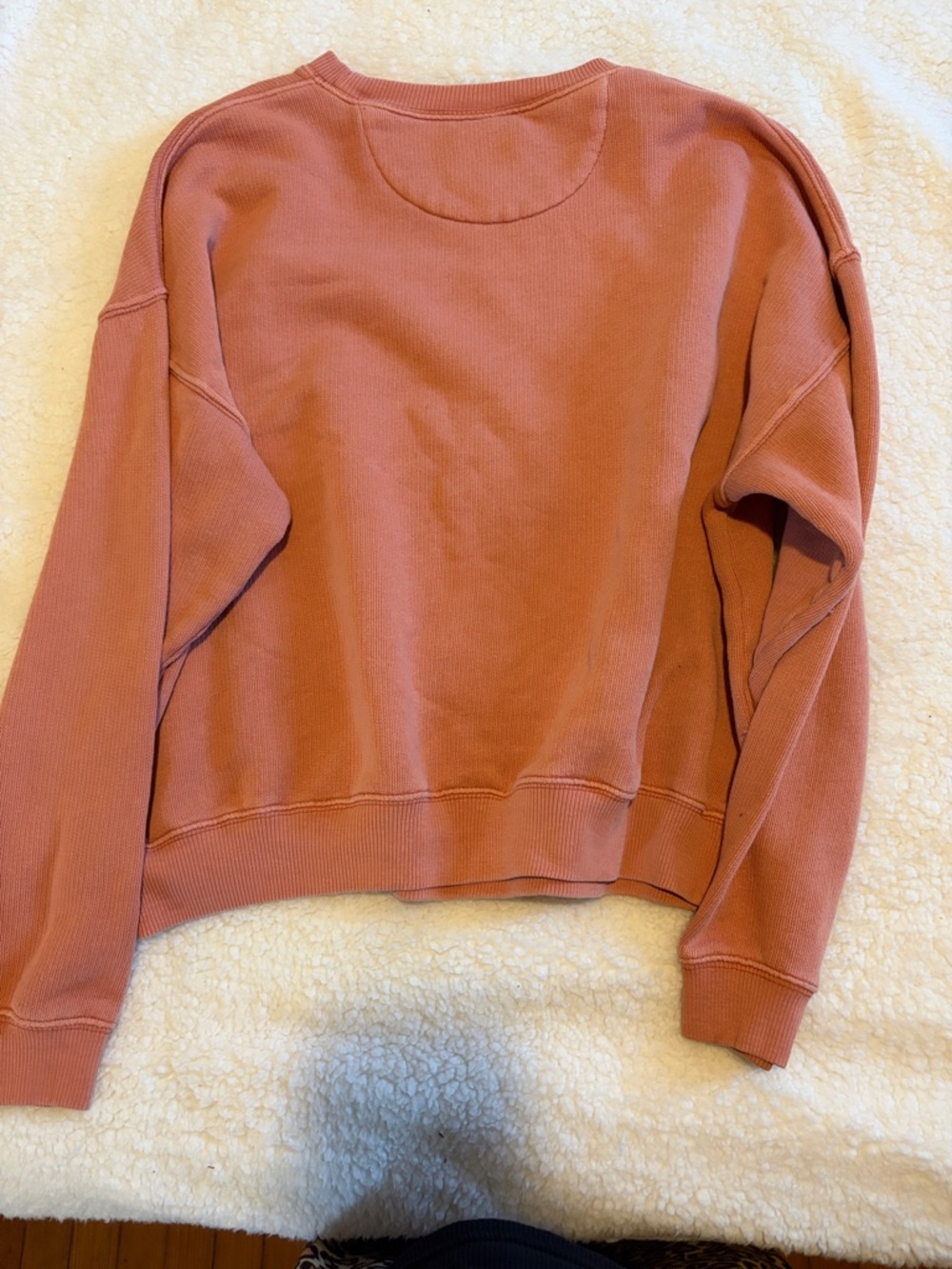 American Eagle Outfitters Dusty Rose New York Crewneck Sweater - Picture 4 of 4